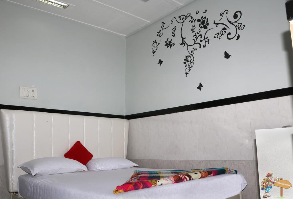 Traveller'S Inn Hotel - Fort Mumbai Eksteriør bilde